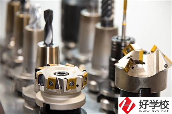 衡陽技校學(xué)什么專業(yè)比較好？