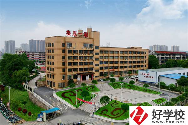 婁底哪些職校有開設(shè)護(hù)理專業(yè)？就業(yè)方向是什么？