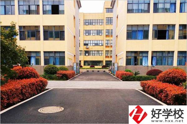 岳陽(yáng)有哪所中職學(xué)校有辣條專業(yè)？該專業(yè)學(xué)了有用嗎？