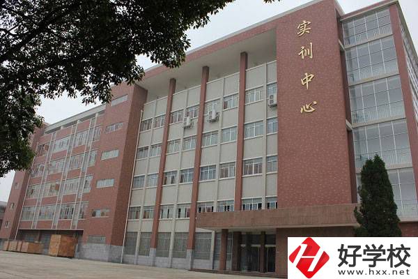 岳陽公辦中專都有哪些學(xué)校？有哪些專業(yè)？