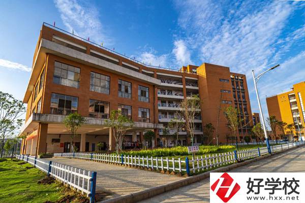 新化縣楚怡工業(yè)學(xué)校怎么樣？有哪些專業(yè)？