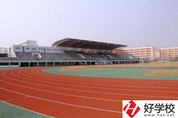 想學(xué)電子技術(shù)類專業(yè)，推薦長(zhǎng)沙這所中職學(xué)校