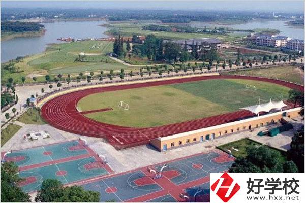 湖南高爾夫旅游職業(yè)技術(shù)學(xué)院有中職部嗎？