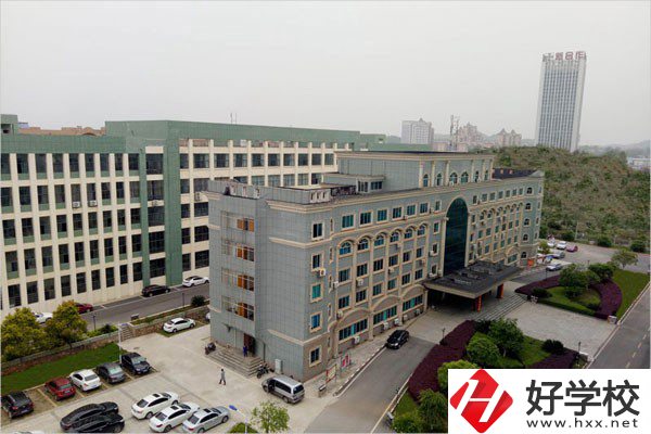 婁底技師學(xué)院怎么樣？設(shè)施設(shè)備如何？