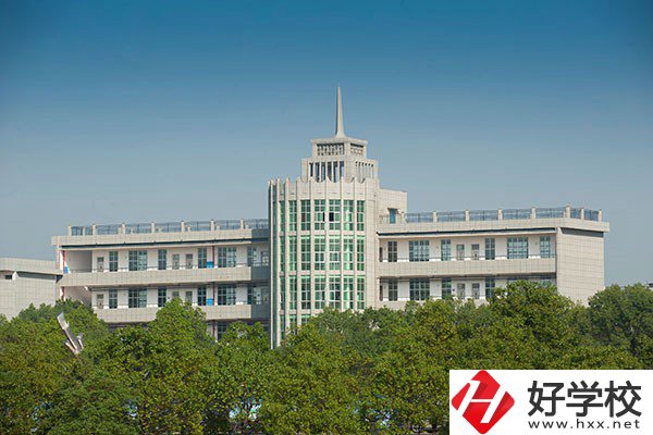 衡陽幼師學(xué)校學(xué)費是多少？專業(yè)就業(yè)前景怎么樣？