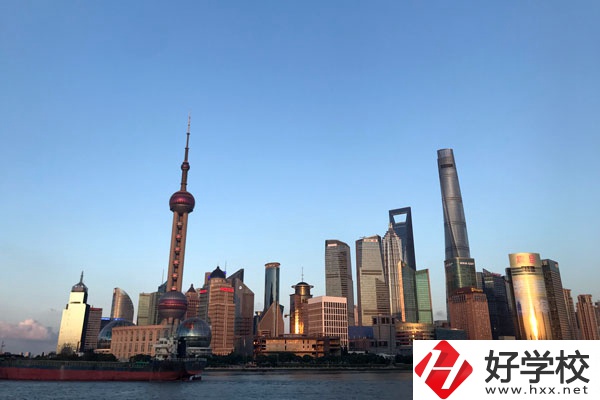 常德財(cái)經(jīng)中等專業(yè)學(xué)校的設(shè)施怎么樣？
